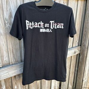 Attack on Titan men's Tshirt size M